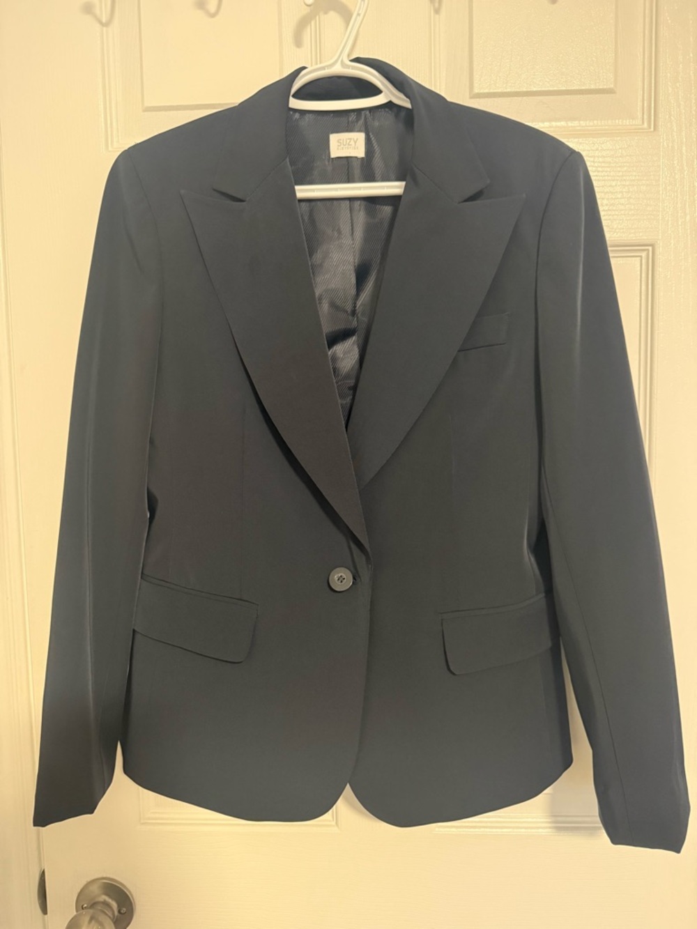 3/$20 Suzy Shier Black Single-Button Blazer